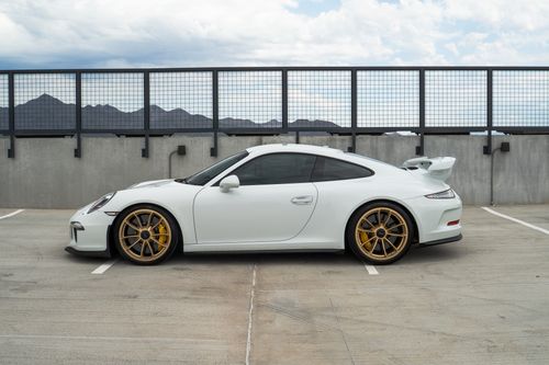 Porsche 911 GT3 - Image 20