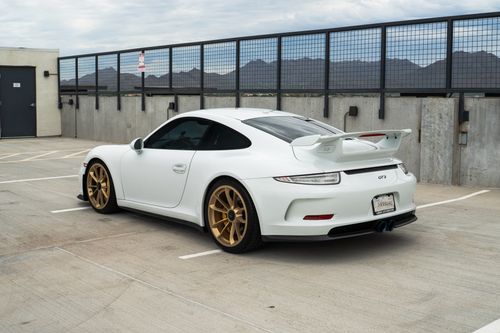 Porsche 911 GT3 - Image 21