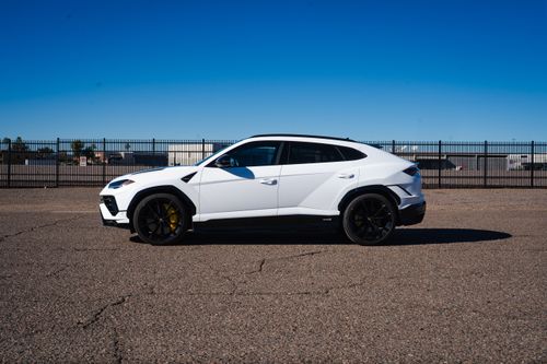 Lamborghini Urus S - Image 5