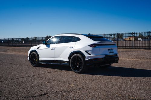 Lamborghini Urus S - Image 11