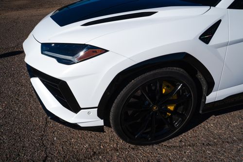Lamborghini Urus S - Image 12