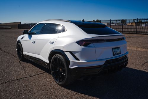 Lamborghini Urus S - Image 15